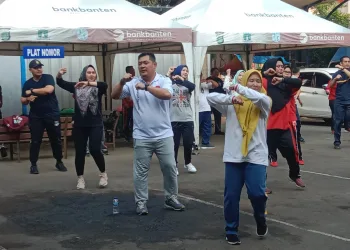 Pegawai UPTD Samsat Cikokol Tangerang Rutin Ikut Senam Pagi