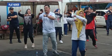 Pegawai UPTD Samsat Cikokol Tangerang Rutin Ikut Senam Pagi