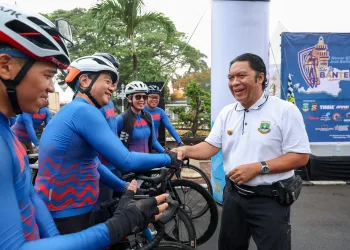 Pj Gubernur Al Muktabar Lepas Peserta Sepeda Tour de Banten 2023