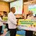 Wali Kota Tangerang Selatan Serahkan Beasiswa Perguruan Tinggi Untuk 200 Masyarakat