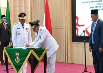 Pj Gubernur Banten Al Muktabar Lantik Yedi Rahmat Sebagai Pj. Wali Kota Serang