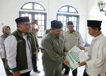 Santunan Guru Ngaji, Guru Madrasah, Marbot dan Bantuan Modal Pengembangan Usaha, Disalurkan