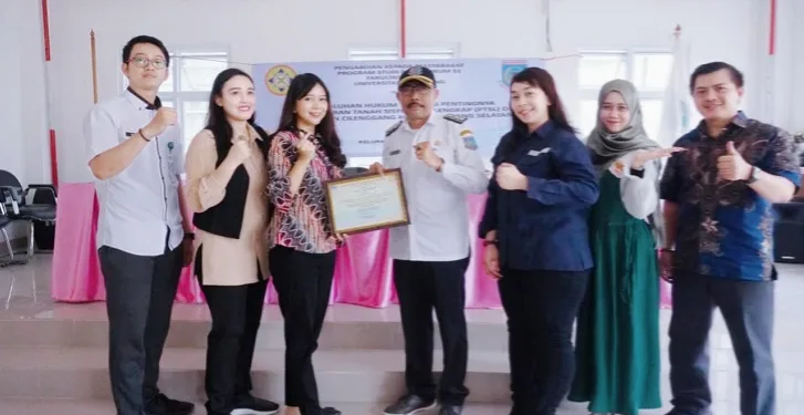 Dosen dan Mahasiswa Fakultas Hukum Unpam Sosialisasikan Cyber Ethicts Kepada Warga Cilenggang Serpong Lewat PKM
