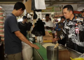 Pj Bupati Tangerang Temukan Produk Berformalin Hingga Harga Sembako Tidak Stabil di Pasar Gudang Tigaraksa