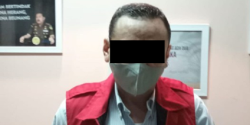 Tigaraksa, HALOBANTEN.COM - Salah satu oknum manajer Bank Banten berinisial RW, ditetapkan sebagai tersangka dan ditahan oleh penyidik Kejaksaan Negeri (Kejari) Kabupaten Tangerang.