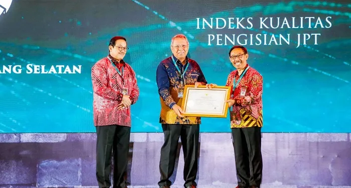 Pemkot Tangsel Raih Dua Penghargaan Anugerah Meritokrasi KASN 2023 di Yogyakarta