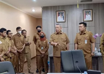 Wali Kota Tangerang Selatan Sidak Kehadiran ASN di Hari Kerja Pertama Kerja di 2024