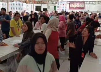 KPU Kota Tangerang Libatkan Warga Untuk Pelipatan Ribuan Surat Suara Pemilu 2024