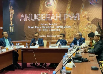 Lima Bupati, Satu Wali Kota, dan Madrasah Aliyah Negeri 1 Kota Semarang Raih Anugerah PWI 2024