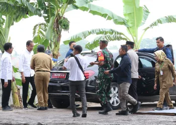 Pj Gubernur Banten Al Muktabar Dampingi Presiden Jokowi Resmikan Terminal Pakupatan Kota Serang