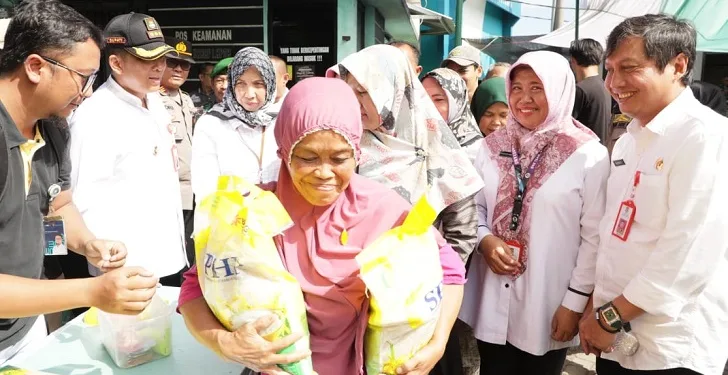 Pemda Kabupaten Tangerang Gelar Operasi Pasar Beras Murah di Pasar Sentiong Balaraja