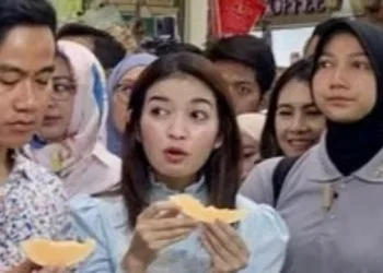 Gibran ke Pasar Modern BSD Serpong, Belanja Buah Hingga Sayuran