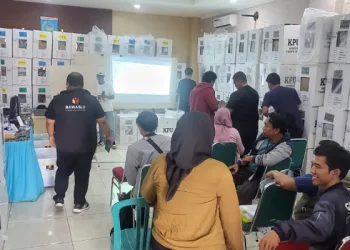 Petugas PPS Jelupang Tangsel Kepergok Buka Kotak Suara Sebelum Rapat Pleno