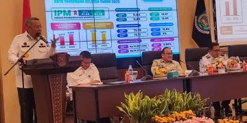 Hadiri Forum Gabungan 7 Kecamatan, Wali Kota Tangsel Dorong RW MANTAP Diperluas