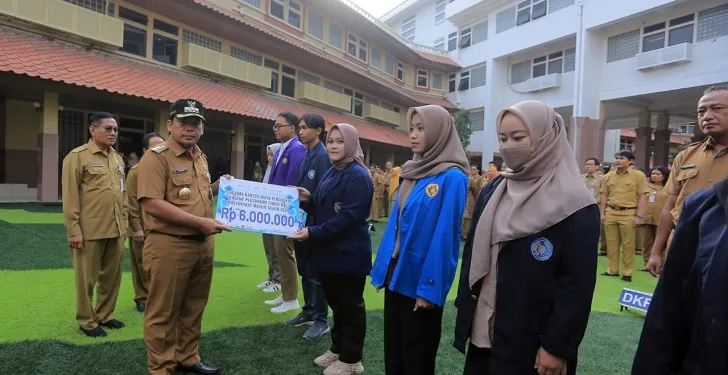Pemkot Tangerang Beri Beasiswa Kepada 46 Mahasiswa Kurang Mampu