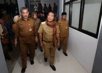 Pj Gubernur Banten Al Muktabar Tinjau Sarana dan Prasarana SMKN 1 Curugbitung Kabupaten Lebak