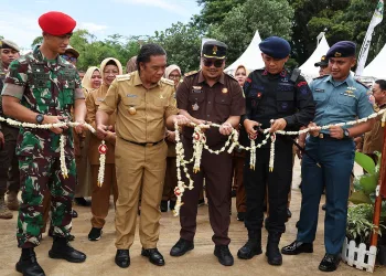 Pj Gubernur Banten Al Muktabar Resmikan 21 Sarpras Pendidikan di Kabupaten Lebak