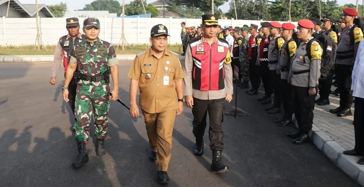 Ribuan Petugas Amankan TPS di Tangerang, Siap Kawal Demokrasi 2024!