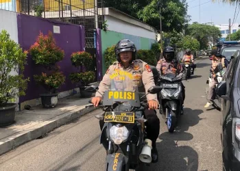 Polri dan TNI Dampingi Bawaslu Kota Tangerang Turunkan Alat Peraga Kampanye