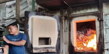 Bawaslu Tangsel Musnahkan 101.362 APK dan Bahan Kampanye