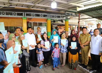 Pj Gubernur Banten Al Muktabar : Sertipikat PTSL Dorong Pertumbuhan Ekonomi Masyarakat