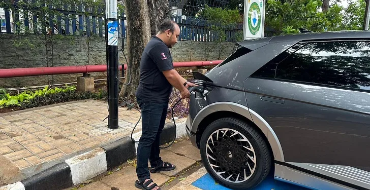 PLN Gandeng Lima Mitra Perkuat Ekosistem Kendaraan Listrik