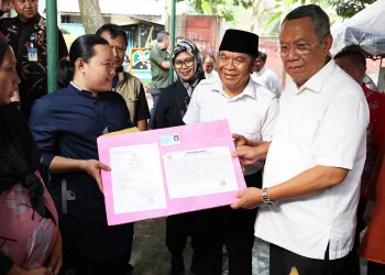Santunan Petugas KPPS, Pj Gubernur Al Muktabar: Kita Pastikan Kebutuhan Pelayanan Dasar Keluarga Terpenuhi