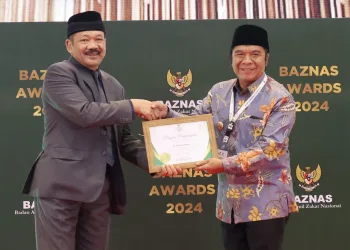 Pj Gubernur Banten Al Muktabar Raih Penghargaan Kepala Daerah Pendukung Pengelolaan Zakat Terbaik