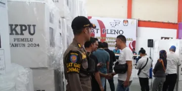 Puluhan Petugas Satpol PP Jaga Keamanan Rapat Pleno Penghitungan Suara di 29 Kecamatan