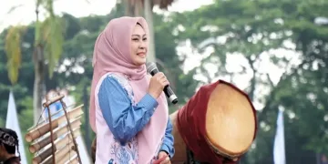 Bupati Irna Narulita Buka Acara Gebyar HUT Pandeglang ke-150 dan Festival UMKM di Alun-alun Pandeglang