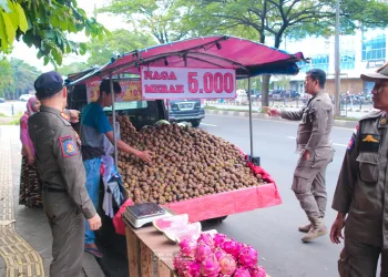 Langgar Perda, 12 Pedagang Kaki Lima di Tangsel Lakukan Sidang Tipiring