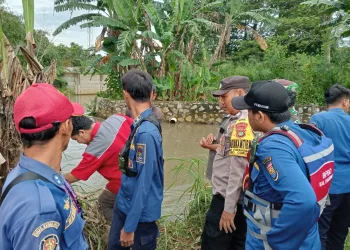 Ayah dan Anak Hilang Tenggelam di Kali Cirarab Tangerang