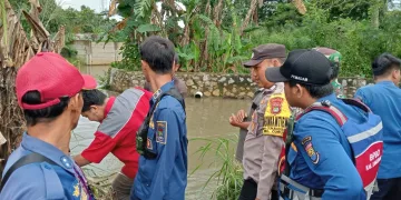 Ayah dan Anak Hilang Tenggelam di Kali Cirarab Tangerang