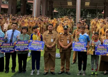 Serahkan Award Video, Dr. Nurdin : Terus Kreatif dan Berkarya untuk Kemajuan Kota 