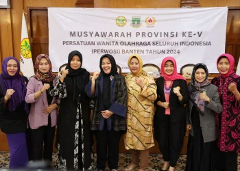 Pj Ketua TP PKK Provinsi Banten Tine Al Muktabar Buka Musprov V Perwosi Banten