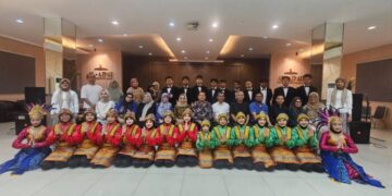 Puluhan Pelajar SMP Islam Al-Azhar BSD Jalankan Misi Budaya dan Studi Banding ke Benua Eropa