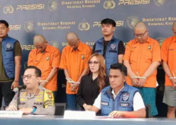 Jajaran Polda Metro Jaya Ungkap Markas Judi Online di Tangerang, 11 Orang Diringkus!