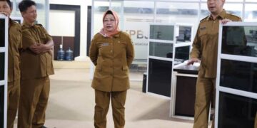 Hari Pertama Pasca Cuti Lebaran 2024, Pj Sekda Provinsi Banten Virgojanti Kunjungi Sejumlah OPD