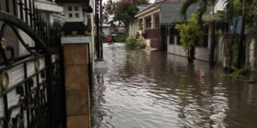 Hujan Deras di Tangsel Sebabkan Banjir di 8 Wilayah, 200 KK Terdampak