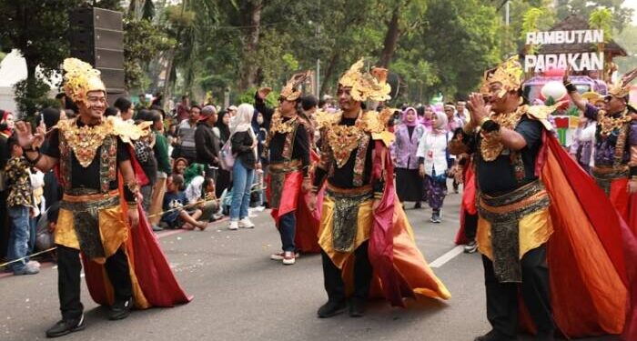 Kabupaten Tangerang Berpartisipasi dalam Parade Mobil Hias Kriya dan Budaya Dekranas 2024