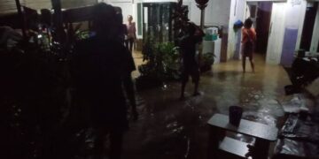 Rumah Warga Keranggan Tangsel Ikut Terendam Luapan Air Sungai Cisadane