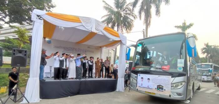 Jamaah Haji Tangsel Kloter 24 Diberangkatkan ke Tanah Suci