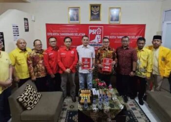 Benyamin-Pilar Kembalikan Formulir Pendaftaran Bakal Calon Kepala Daerah ke PSI Tangsel
