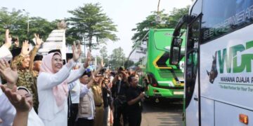 Lepas Jemaah Haji Kloter 39, Pesan Bupati Serang Jadilah Tamu Allah yang Baik