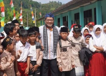 Astra Tol Tangerang-Merak Bantu SDN 1 Datarcae di Kabupaten Lebak