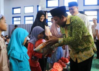 Sambut Idul Adha 1445 H, Pj Wali Kota Tangerang Santuni Yatim Piatu dan Dhuafa