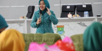 Pj Ketua PKK Tine Al Muktabar Minta Kader PKK dan Posyandu Intensif Lakukan Pendampingan Keluarga Berisiko Stunting