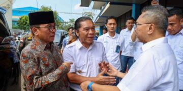 Mendag Zulkifli Hasan Kunjungi Pasar Kelapa dan PT Krakatau Steel