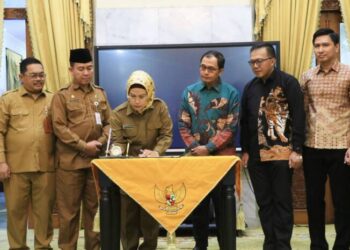 Pemkab Serang dan Chandra Asri Tekan MoU Penanaman Mangrove di Lahan 100 Hektare