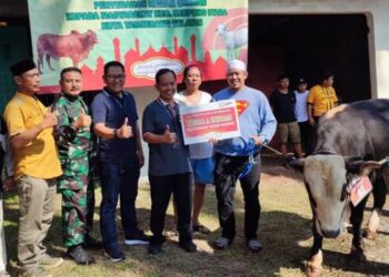 Jelang Idul Adha 2024, PT Indah Kiat Tangerang Salurkan Hewan Kurban ke Masyarakat